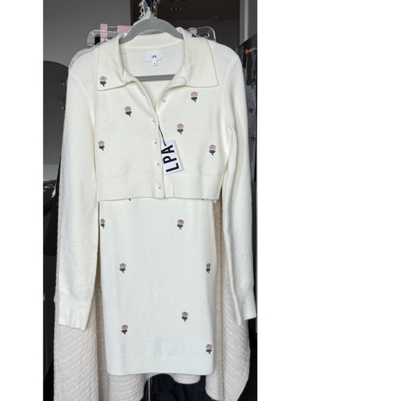 LPA White Floral Cropped Cardigan Size Small- matching NWT dress in storefront - Picture 3 of 16